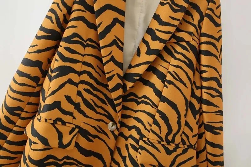 ANIMAL PRINT BLAZER