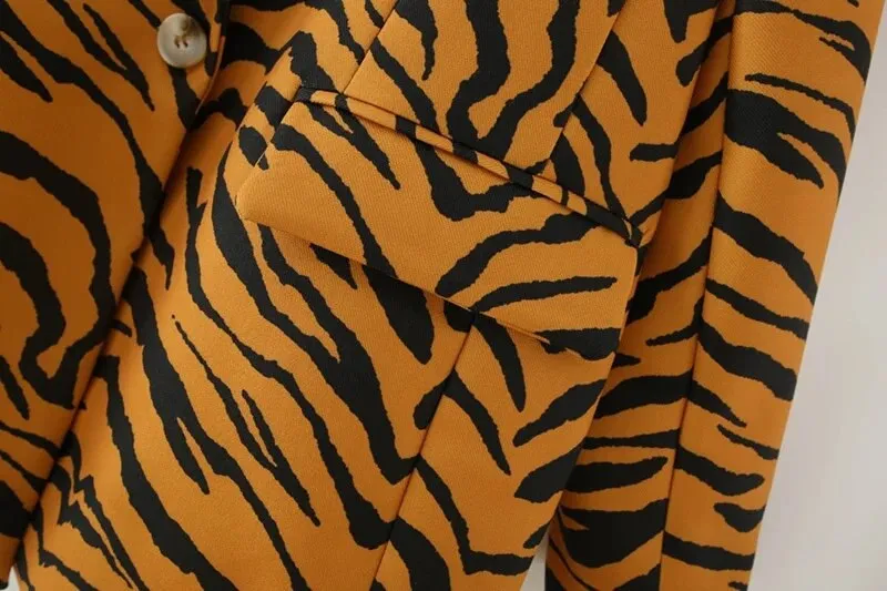 ANIMAL PRINT BLAZER