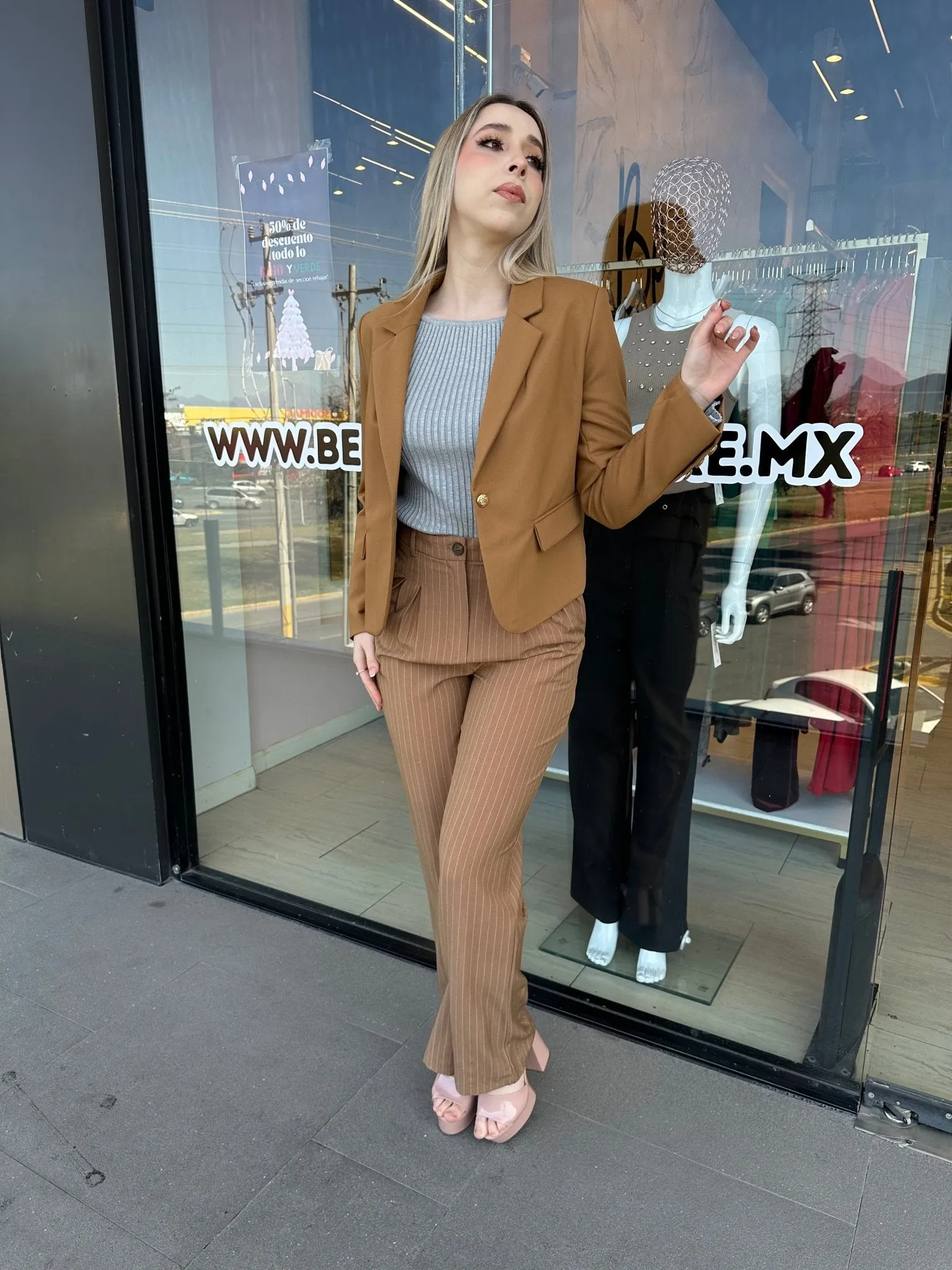 Blazer solapa con botn en contraste