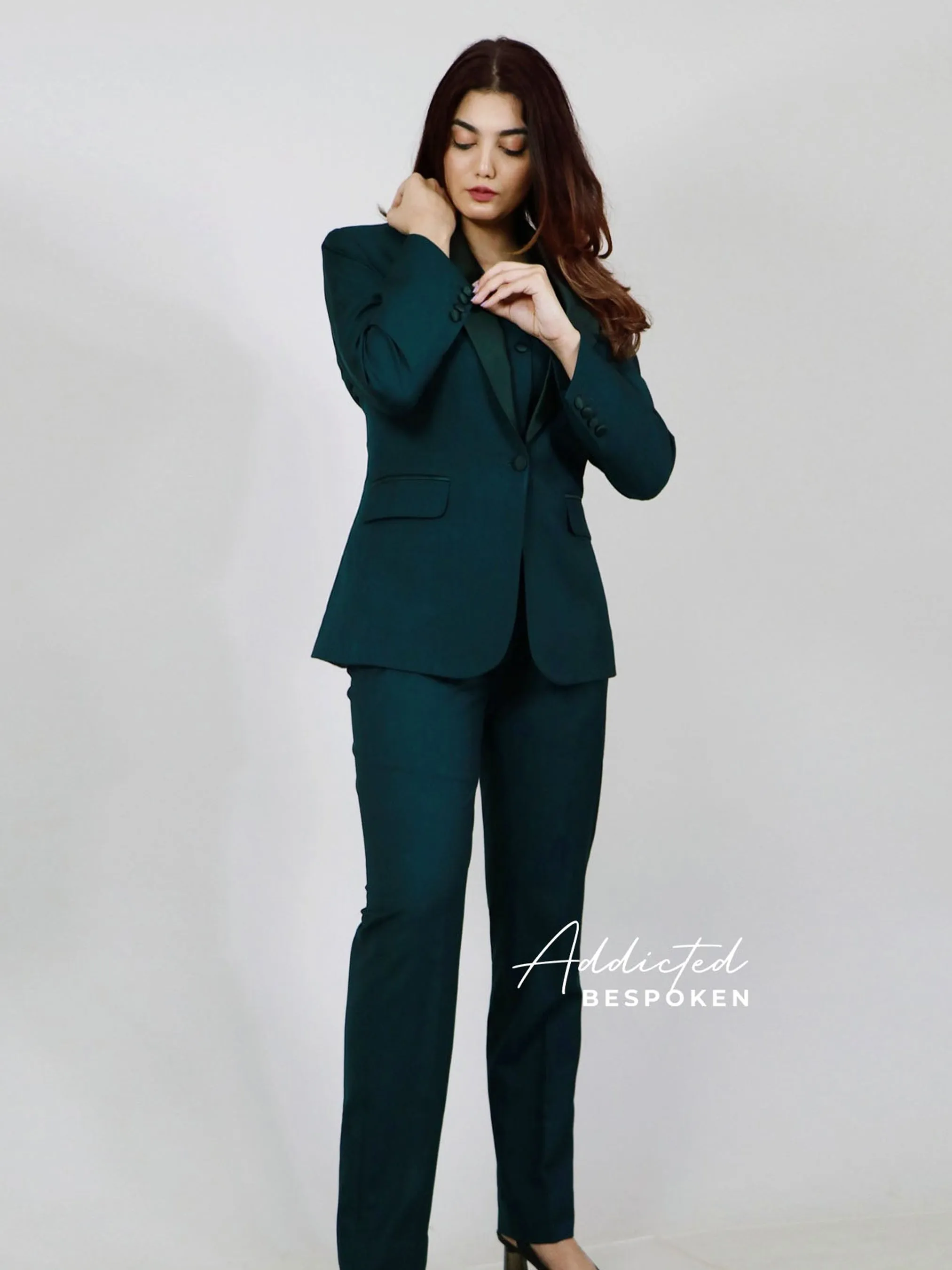 Chic Signature Ensemble