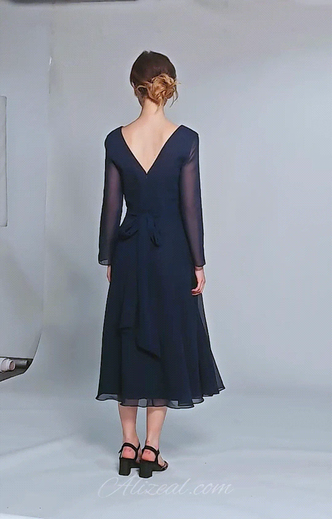 Flattering V-Neck Long Sleeves Tied Dresses