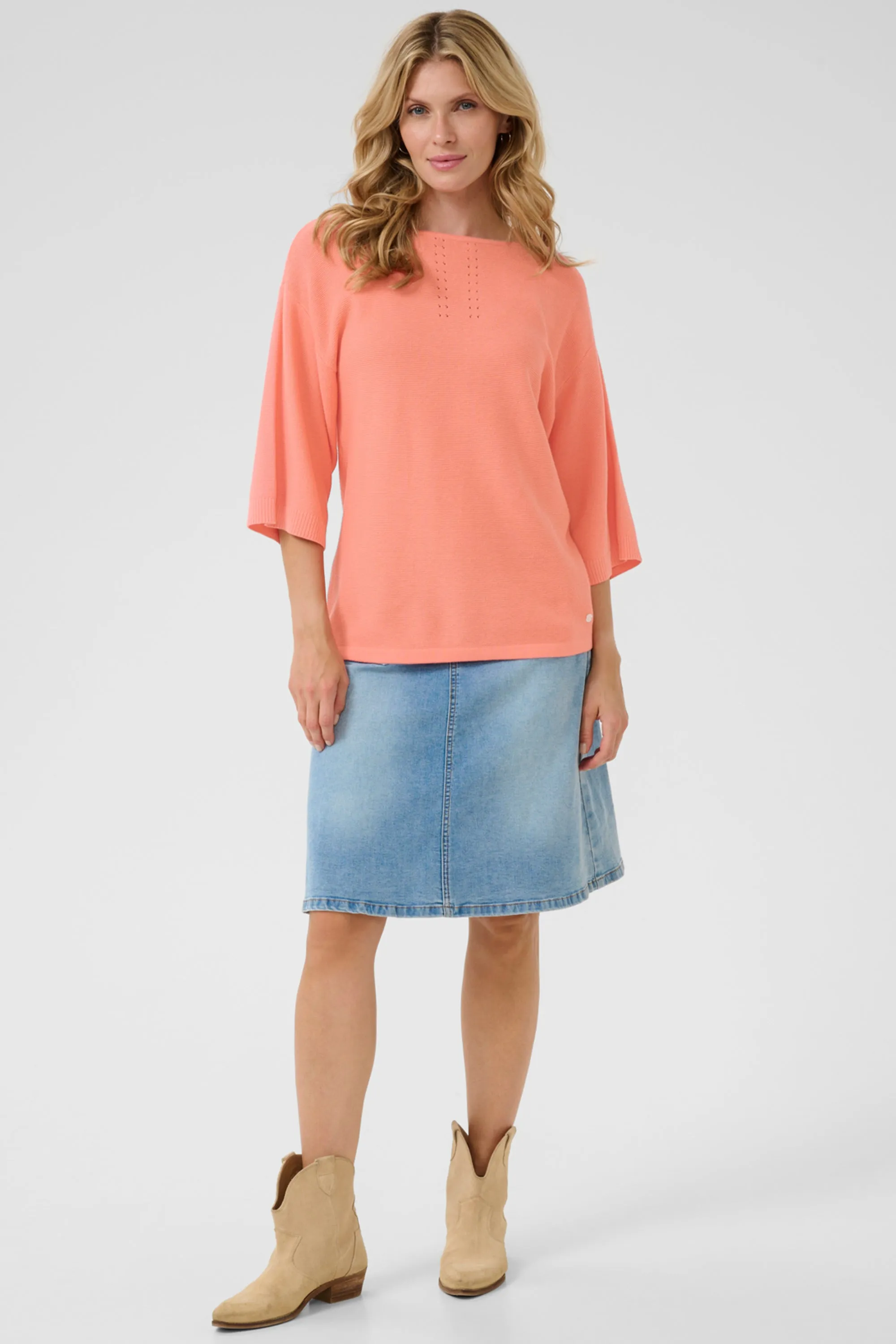 HALF SLEEVE LIGHT SWEATER TOP