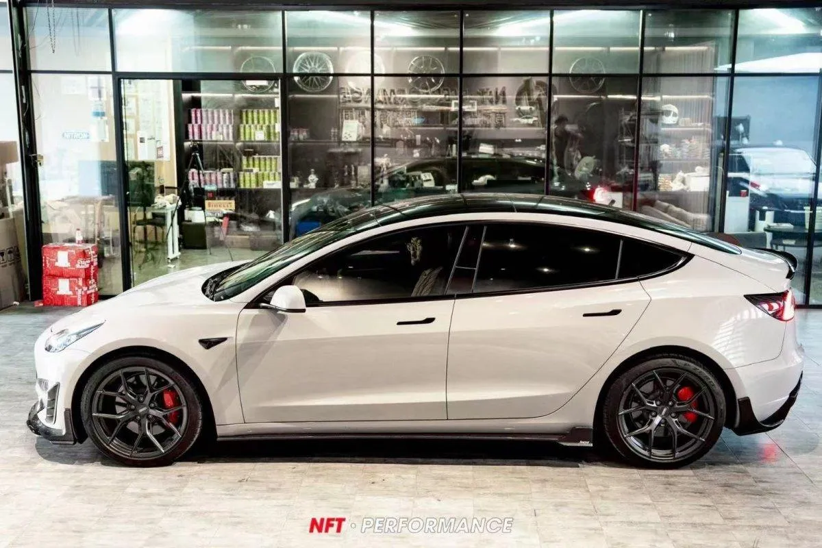 Karbel Carbon Side Skirts for Tesla Model 3 / Performance Pre-preg Carbon Fiber