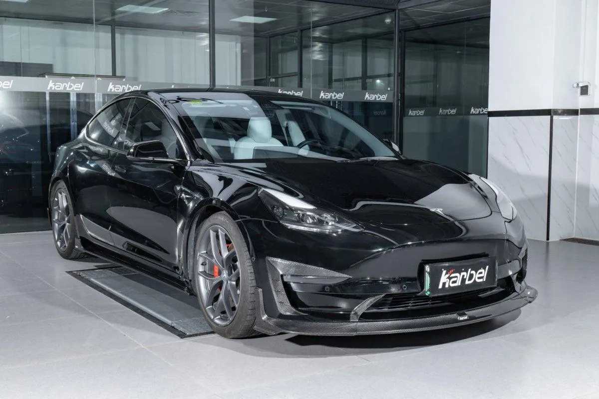 Karbel Carbon Side Skirts for Tesla Model 3 / Performance Pre-preg Carbon Fiber